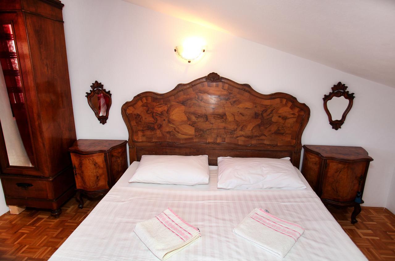 Guesthouse Kate Trogir Exterior foto
